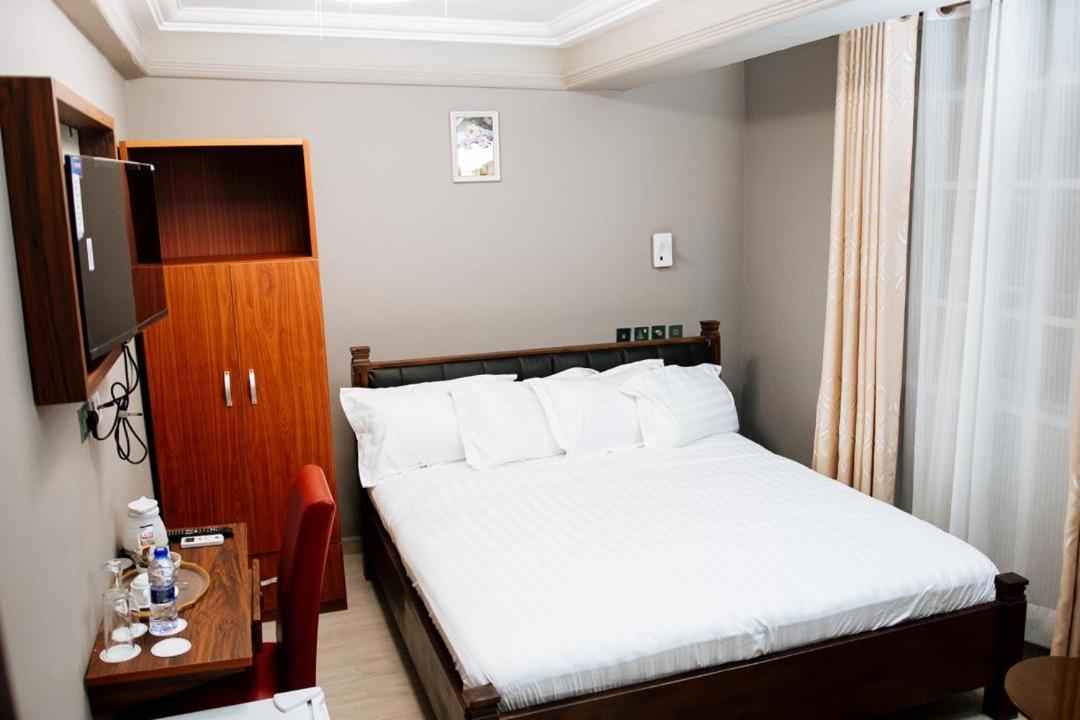 Hotel Ocean6 Kokrobite Exterior foto