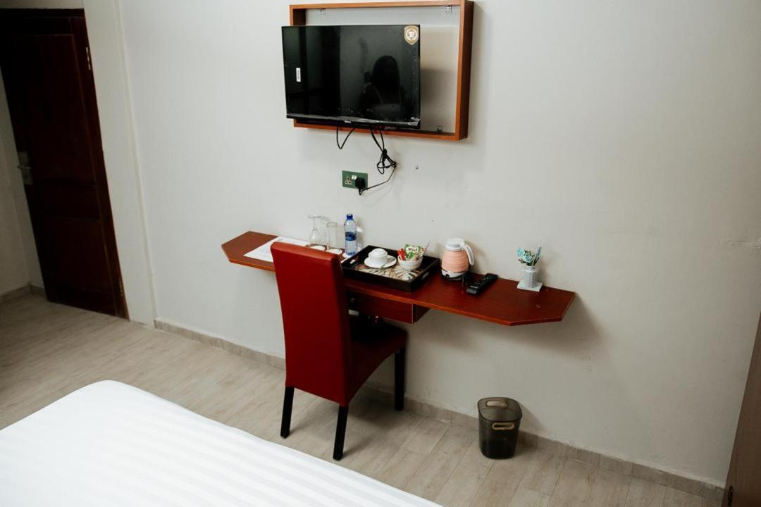 Hotel Ocean6 Kokrobite Exterior foto